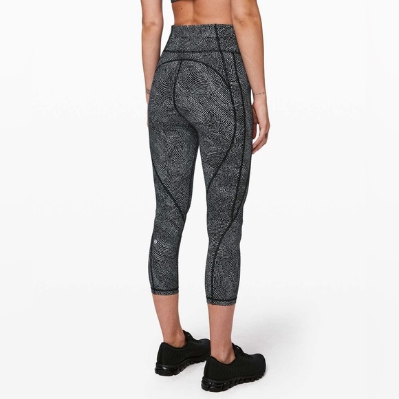 lululemon athletica Pants - Lululemon Time To Sweat Crop in Free Spirit Alpine White Black - Size 8